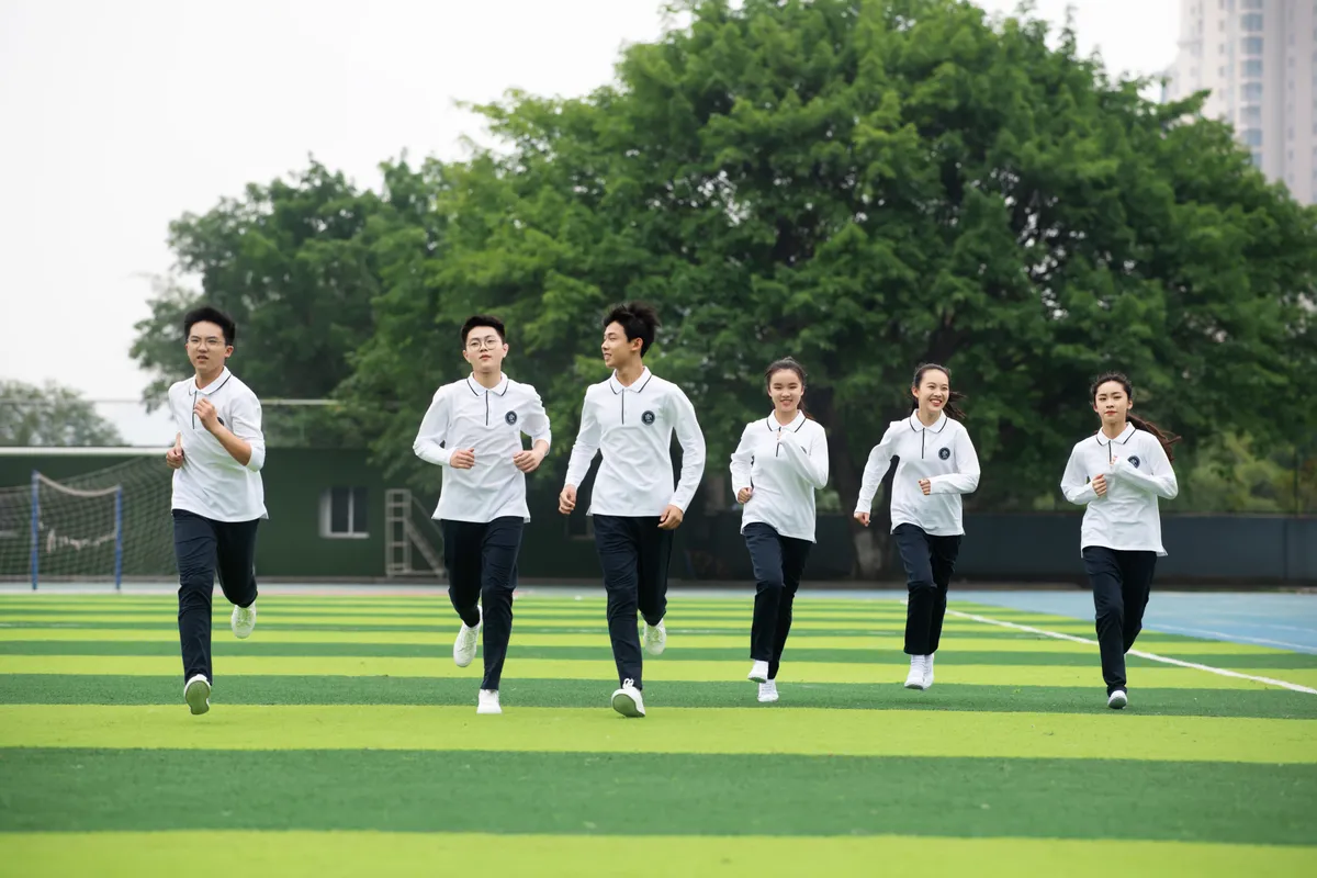 重庆八中宏帆中学校校园照片5