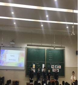 英语组公开课简报507.png
